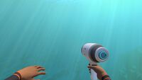 The player holding the Flashlight