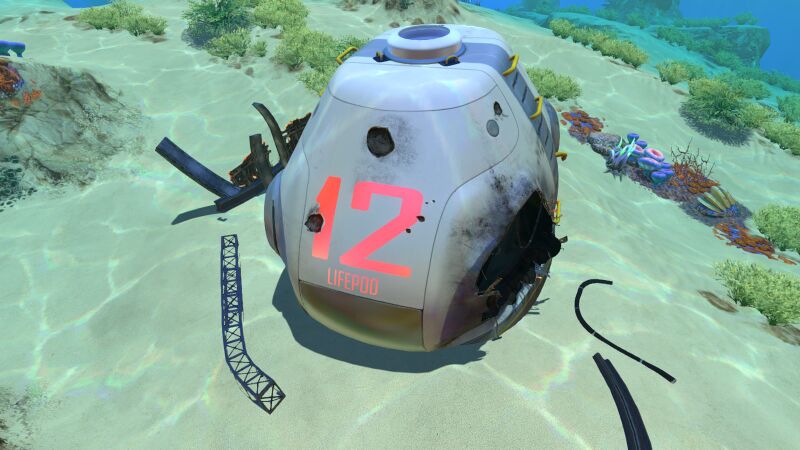 File:Destroyed Escape Pod 02.jpg